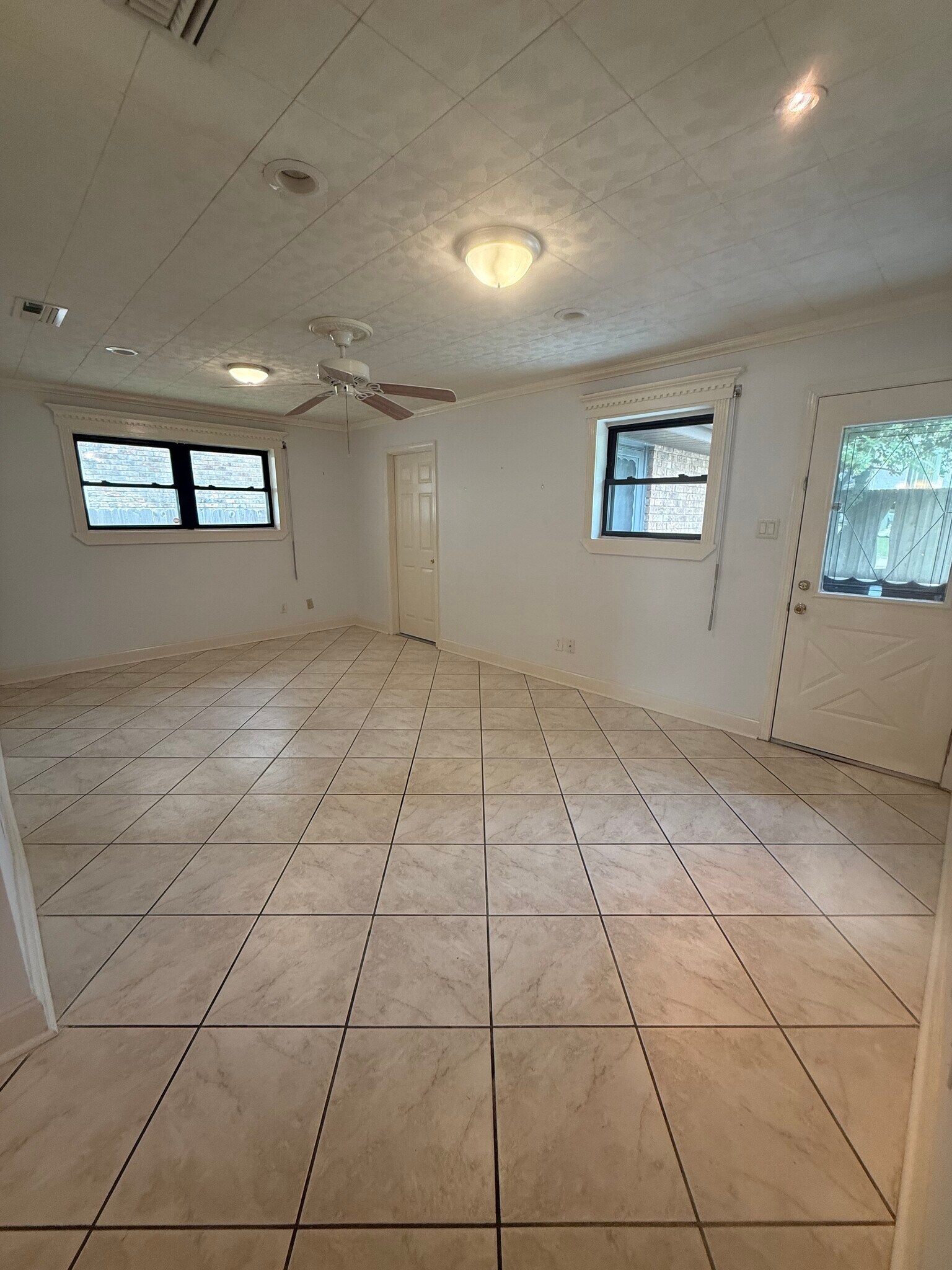 Building Photo - 1459 Aris Ave