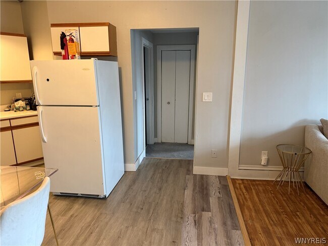 Building Photo - 370 Virginia St