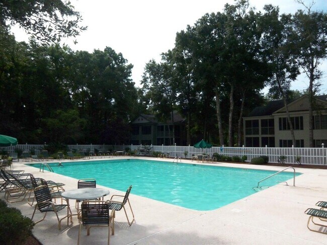 Building Photo - 120 Weehawka Way
