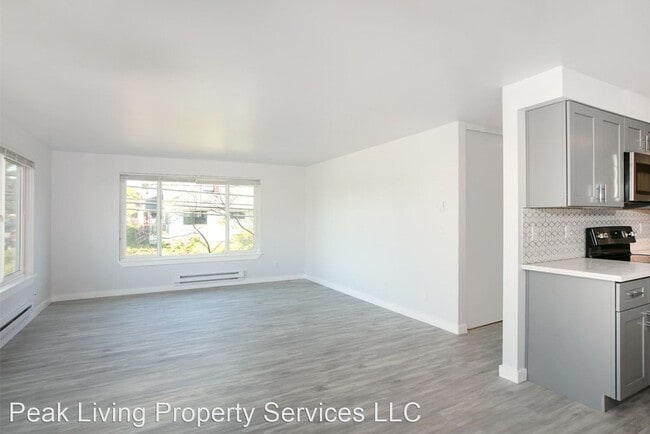 Building Photo - 5600 California Ave SW