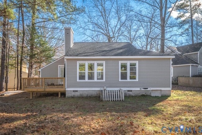 Building Photo - 5600 Woods Walk Rd