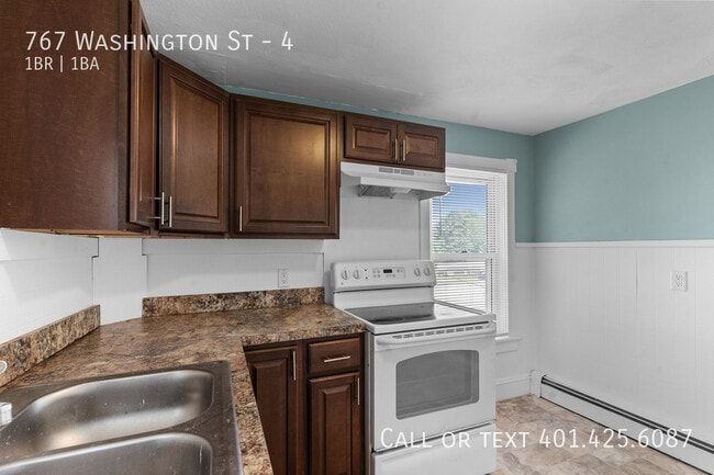 Building Photo - 767 Washington St