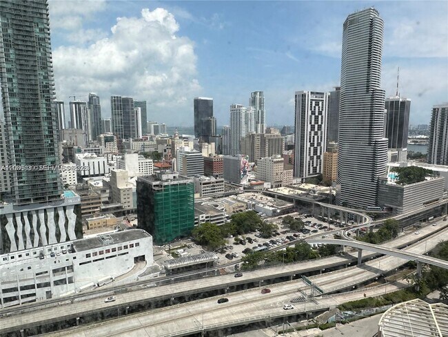 Building Photo - 350 S Miami Ave