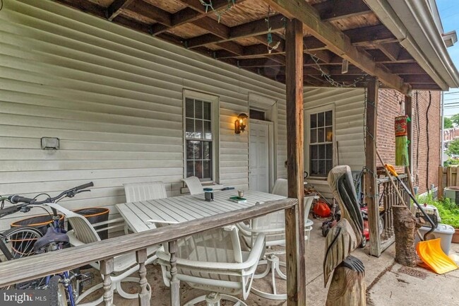 Building Photo - 4640 Silverwood St