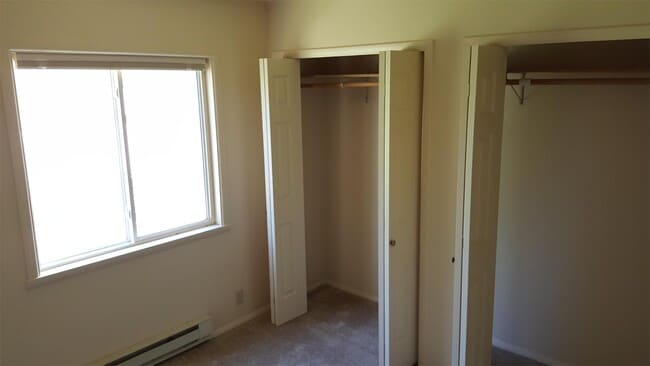 Building Photo - 329 N Tyler Ave