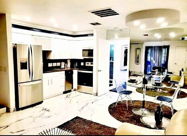 Building Photo - 474 S Calle Encilia