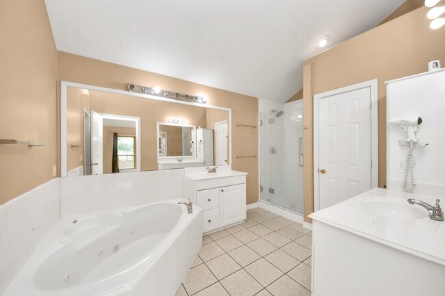 Building Photo - 3007 Cotter Lake Cir
