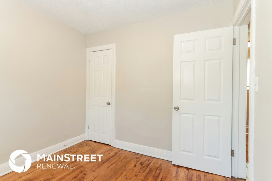 Building Photo - 415 N 42nd St