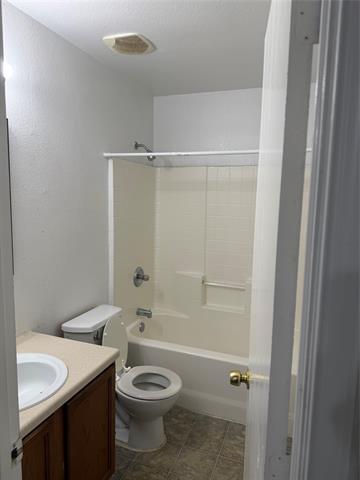 Building Photo - 609 Kings Way Dr