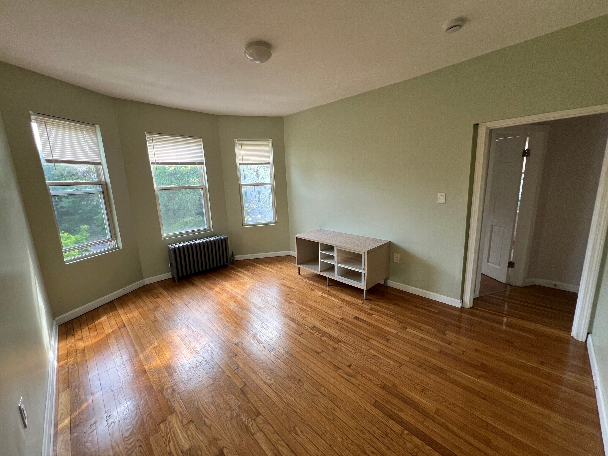 Building Photo - 154 Stanwood St