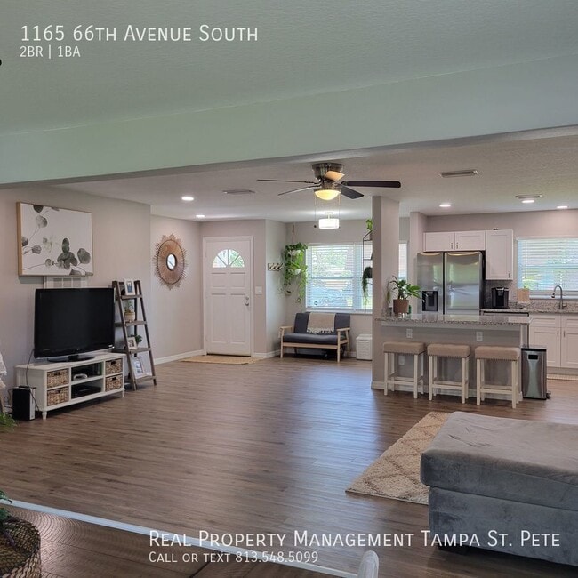 Building Photo - OUTSTANDING ST PETERSBURG POOL HOME AVAILA...