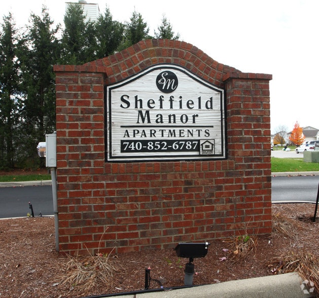 Entrance - Sheffield Manor Apartments