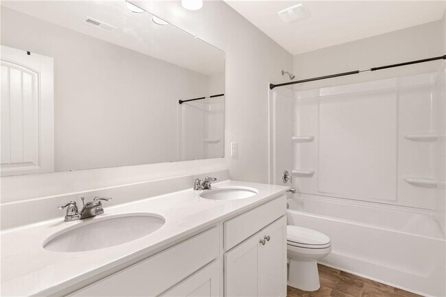 Building Photo - 153 Wayside Terrace