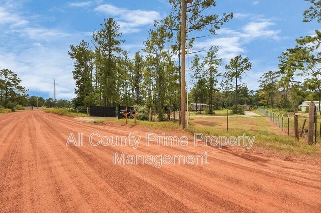 Building Photo - 1560 Brown Rd
