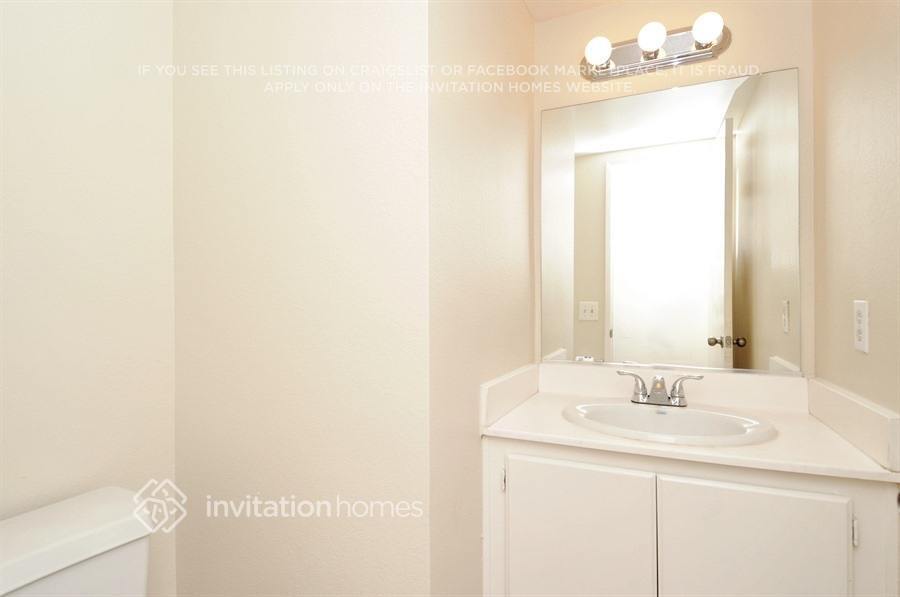 Building Photo - 28660 Newcastle Rd