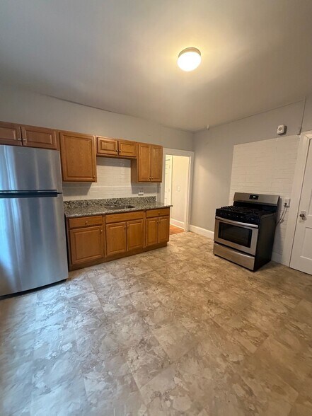 Building Photo - 274-280 Park Rd Ct