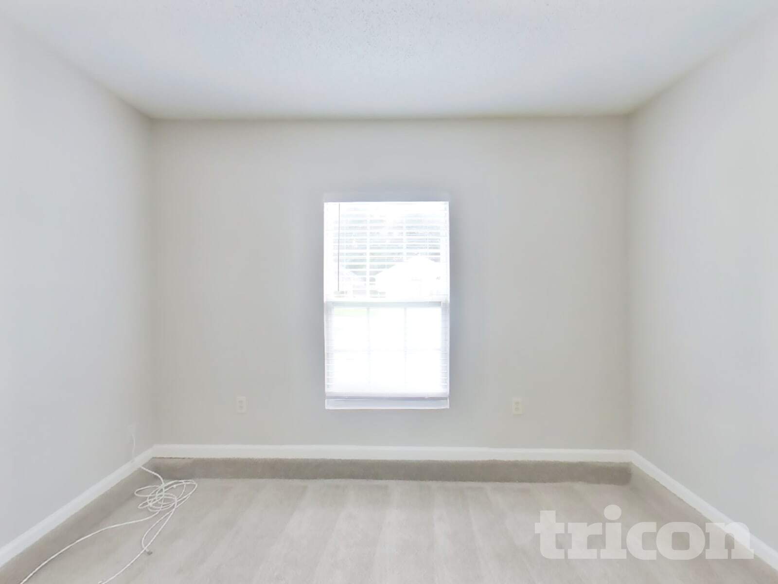 Building Photo - 1854 MacKenzie Ct N