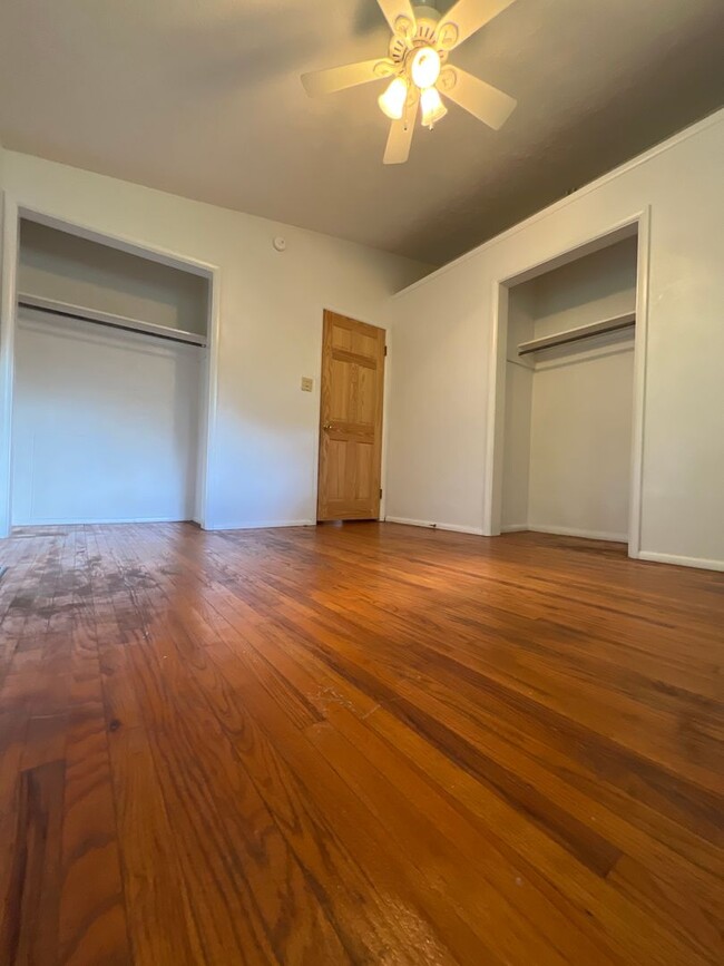 Building Photo - 3 Bedroom Avail August for 2025;  Monthly ...