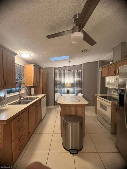 Building Photo - 1515 Gulf Coast Dr