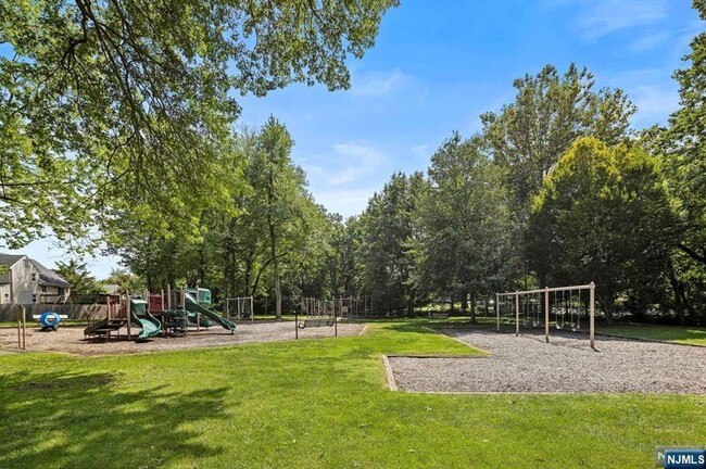 Building Photo - 111 Ramille Ct