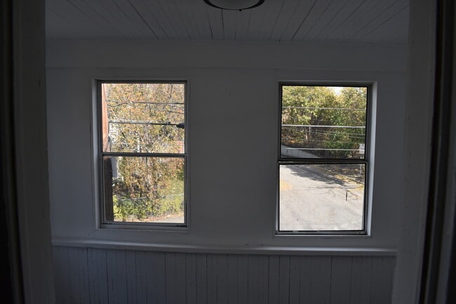 Building Photo - 47 Gem Ave