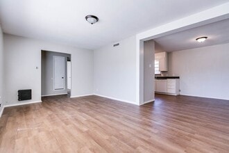 Building Photo - 1425 Austin St