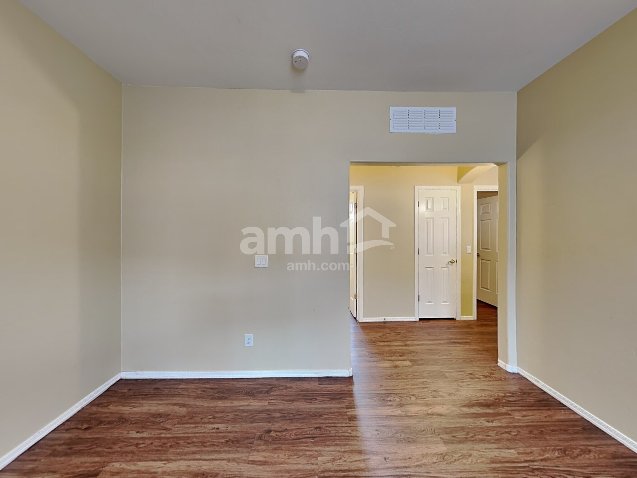 Building Photo - 174 E Corte Rancho Centro