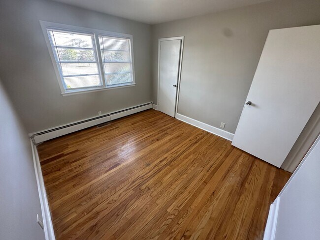 Building Photo - Charming 3BR Home Near Duke Regional