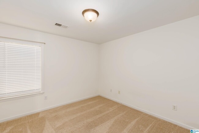 Building Photo - 2348 Ridgemont Dr