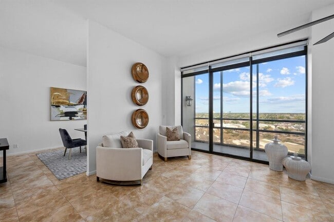 Building Photo - 1111 Bering Dr