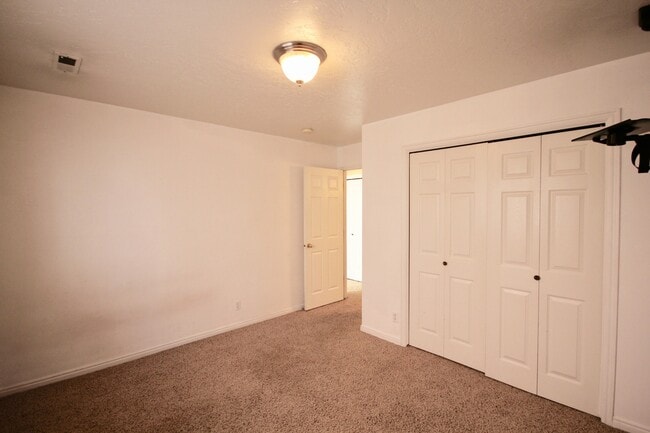 Building Photo - 2 Bedroom Condo in the Heart of Provo