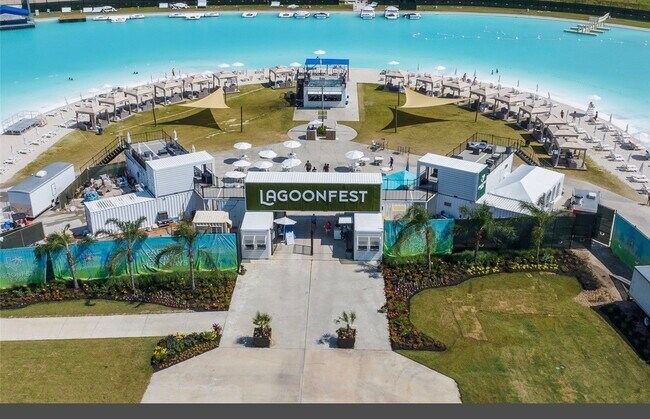 Building Photo - 2513 Seneca Lk Dr