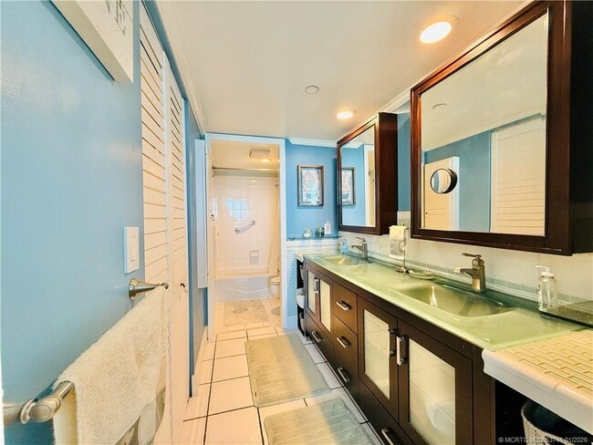 Building Photo - 8800 S Ocean Dr