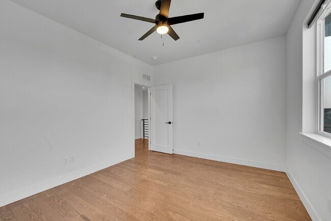 Building Photo - $3,195 - 3 Bed, 2.5 Bath Home in Thornton ...