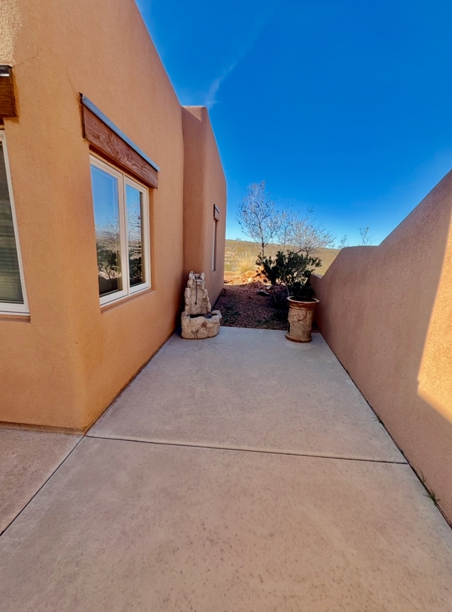 Building Photo - 3369 S 1100 W