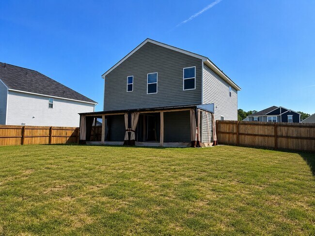 Building Photo - 144 Hornet Dr