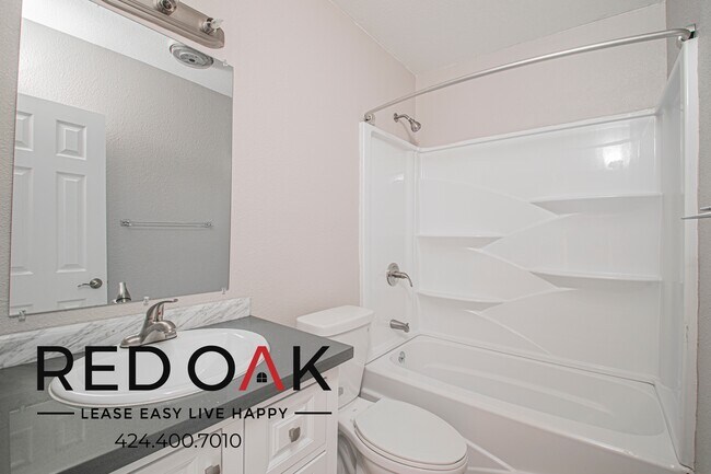 Building Photo - 6819 Laurel Canyon Blvd