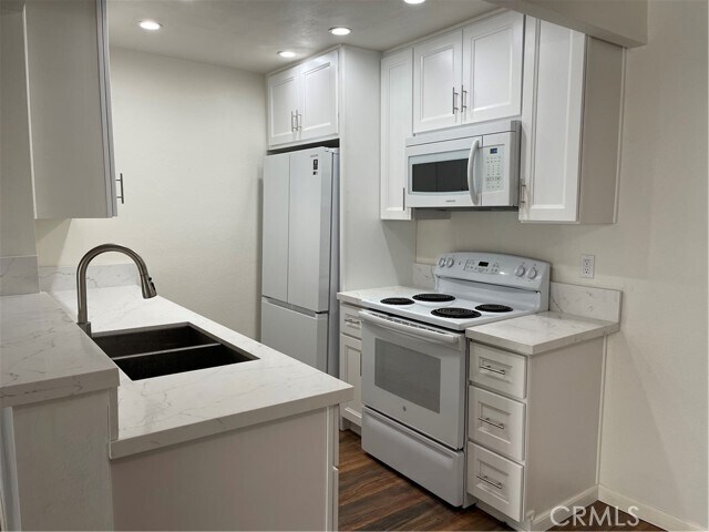 Building Photo - 8163 Redlands St