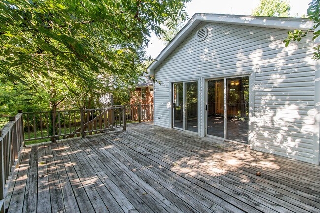 Building Photo - 510 Laurel Dr
