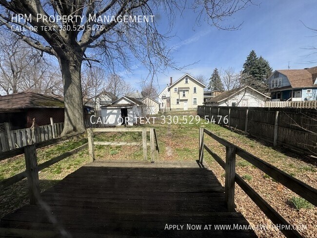 Building Photo - 1215 21st St NW