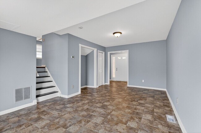 Building Photo - 77 Marsh Ave