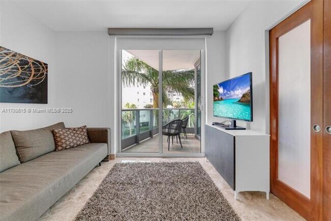 Building Photo - 1331 Brickell Bay Dr