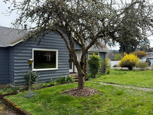 Building Photo - Great South Hills Location