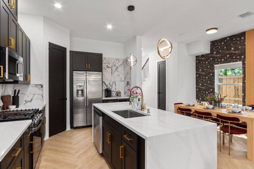 Building Photo - 4117 Shelby Cir