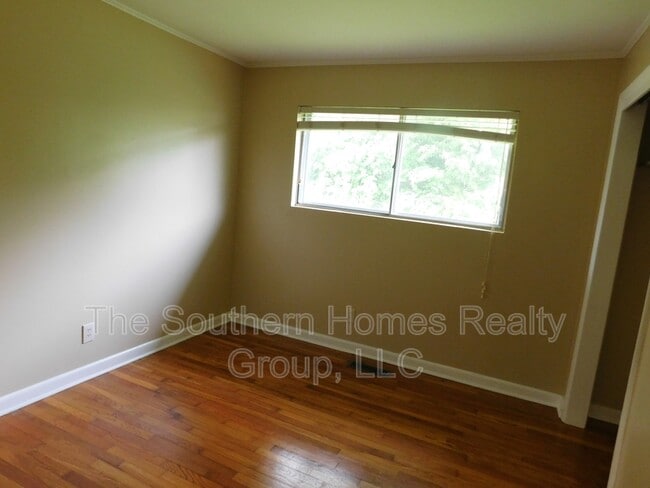 Building Photo - 1412 Tellico Ave