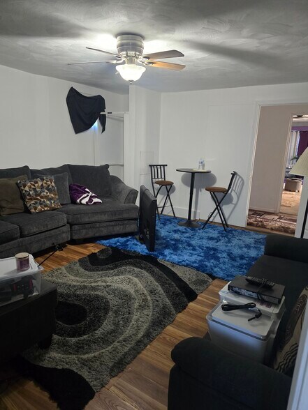 Building Photo - 3609 Chartiers Ave