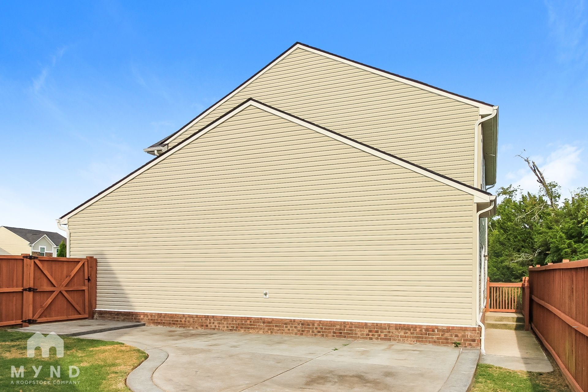 Building Photo - 2212 Pearwick Ct