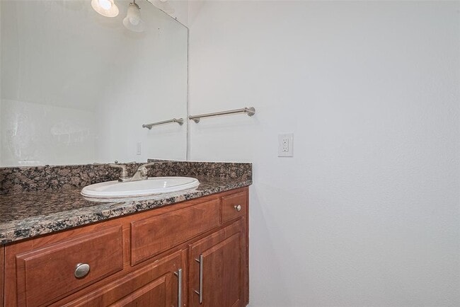 Building Photo - 11710 Southlake Dr