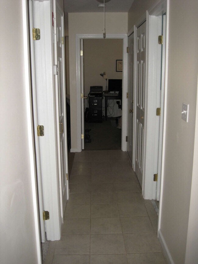 Hallway from 2nd bed room - 24 Edgewood Ave