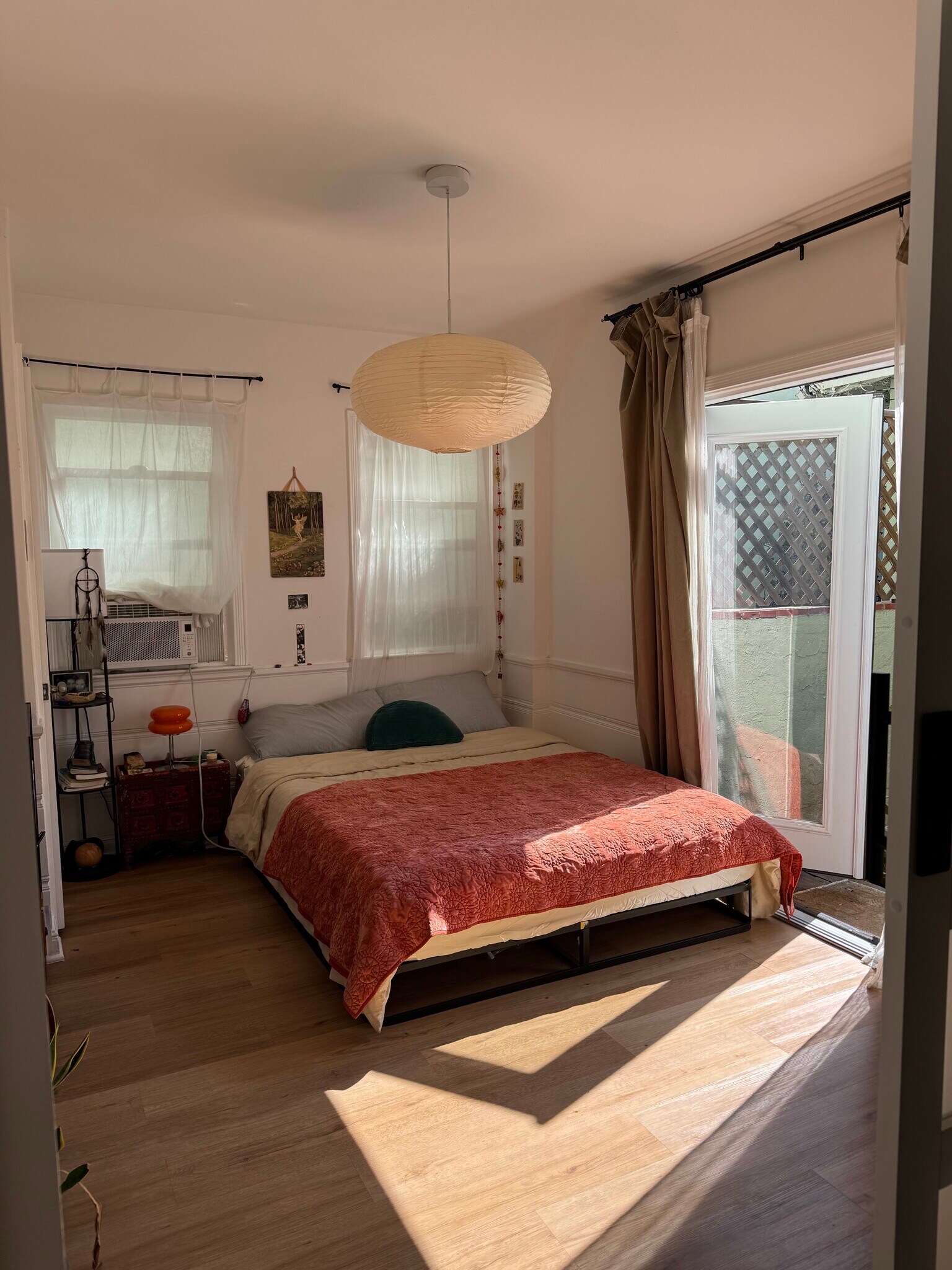 private bedroom - 835 Pacific St
